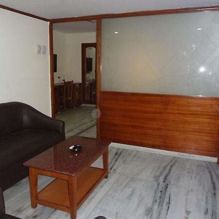 Daspalla Executive Court Visakhapatnam Exteriör bild