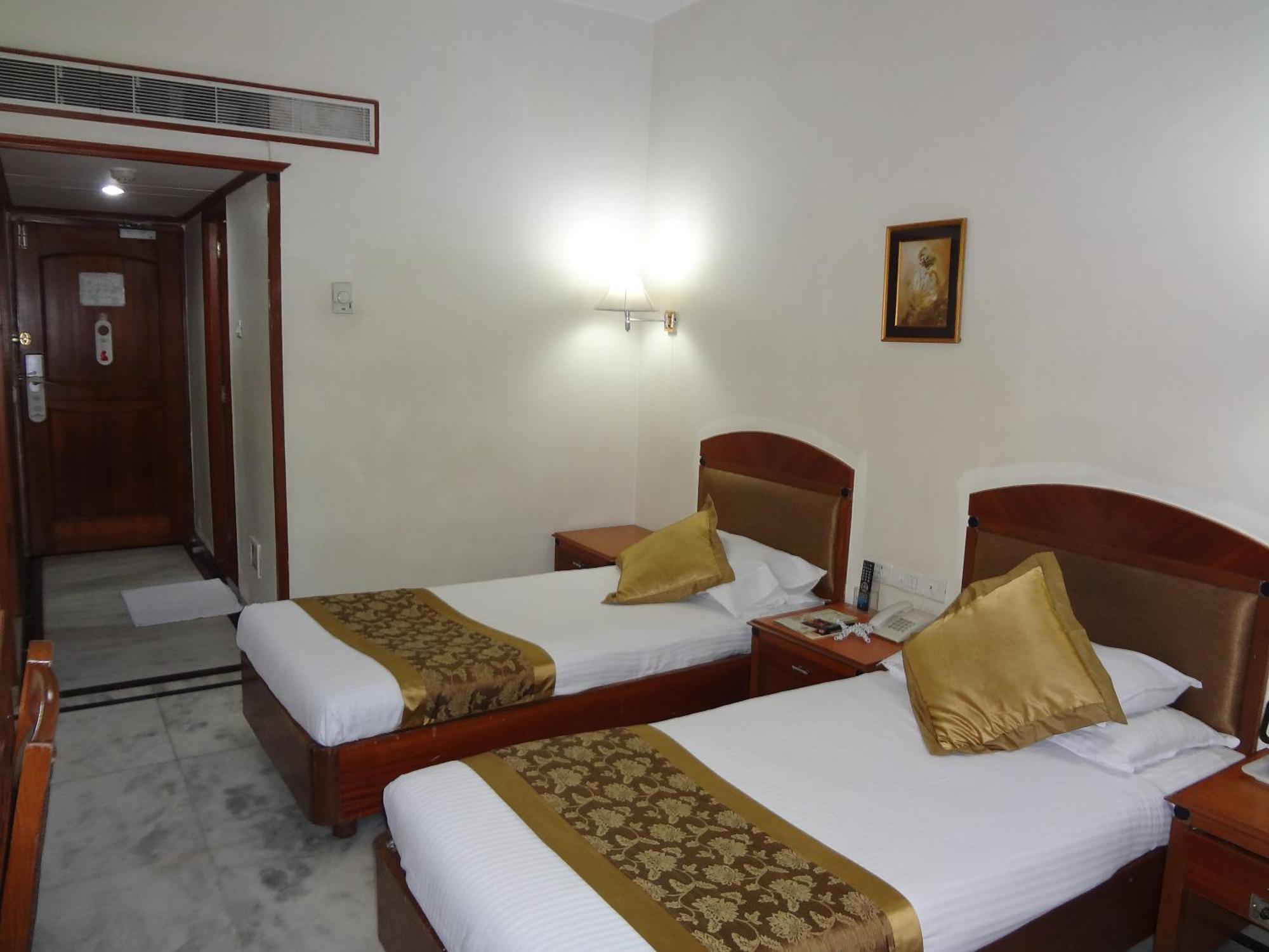 Daspalla Executive Court Visakhapatnam Exteriör bild