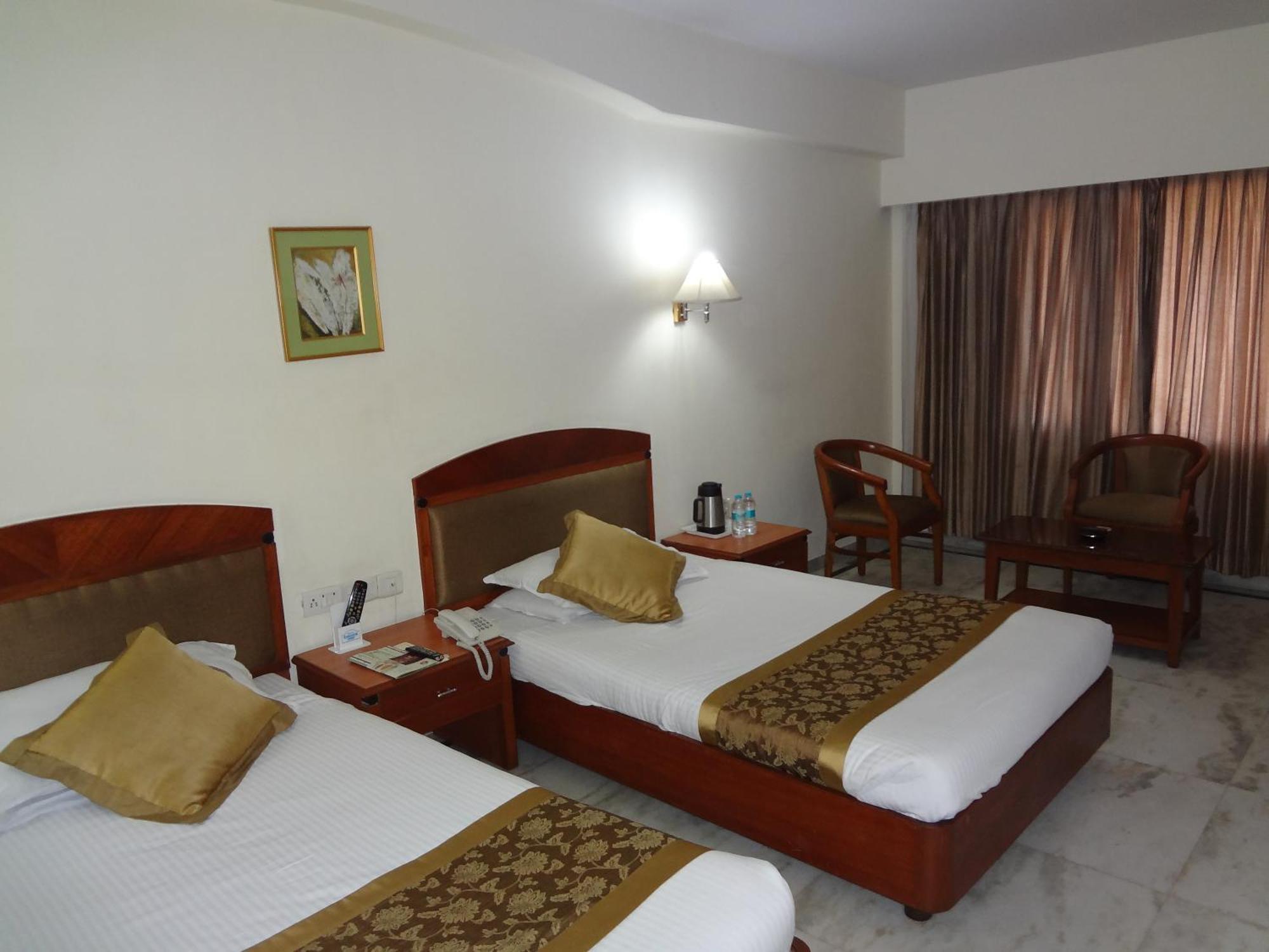 Daspalla Executive Court Visakhapatnam Exteriör bild