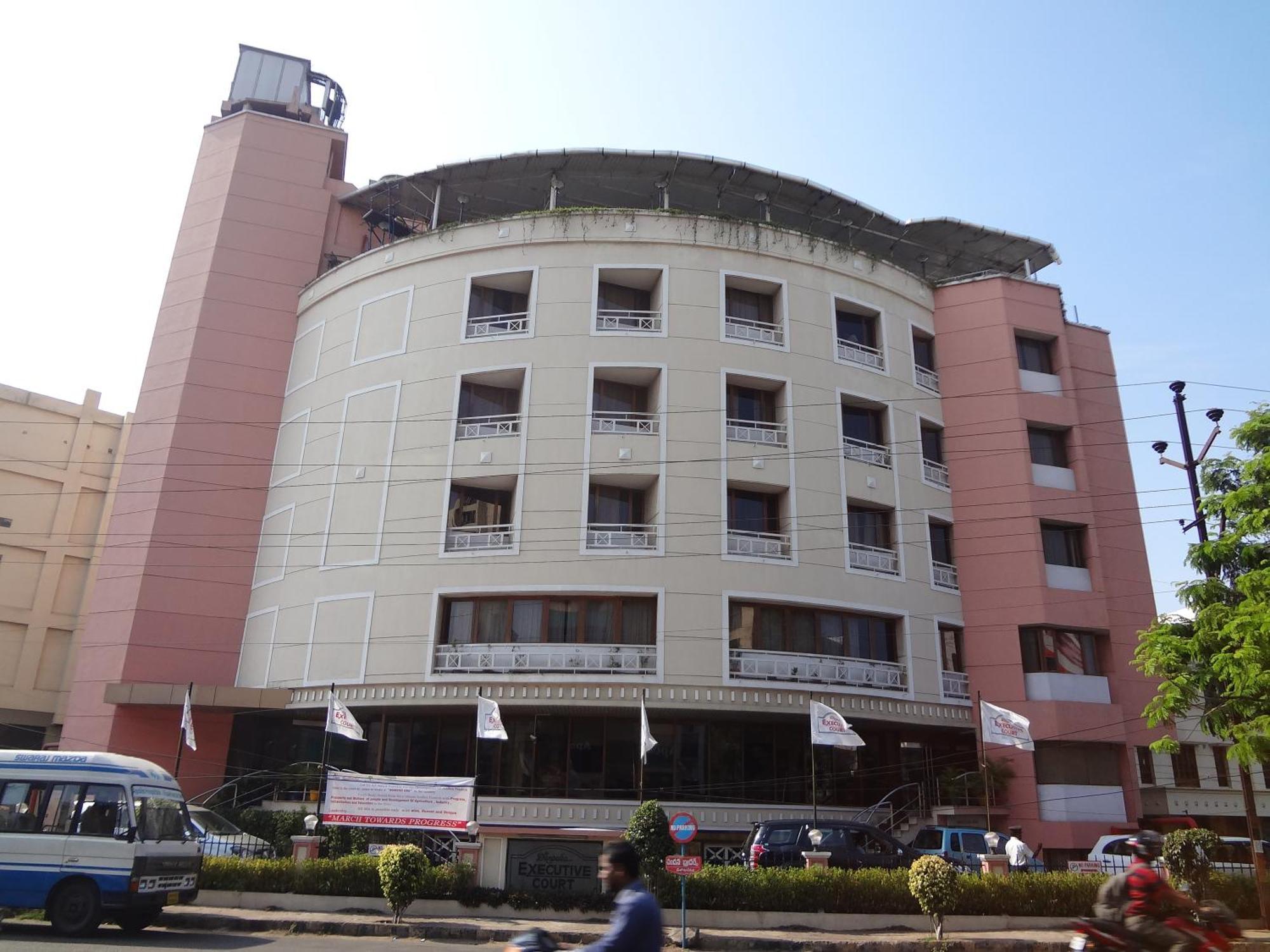 Daspalla Executive Court Visakhapatnam Exteriör bild