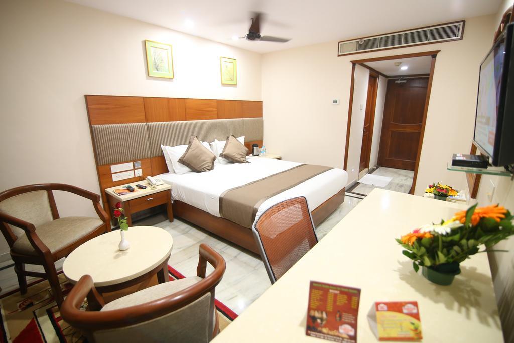 Daspalla Executive Court Visakhapatnam Exteriör bild